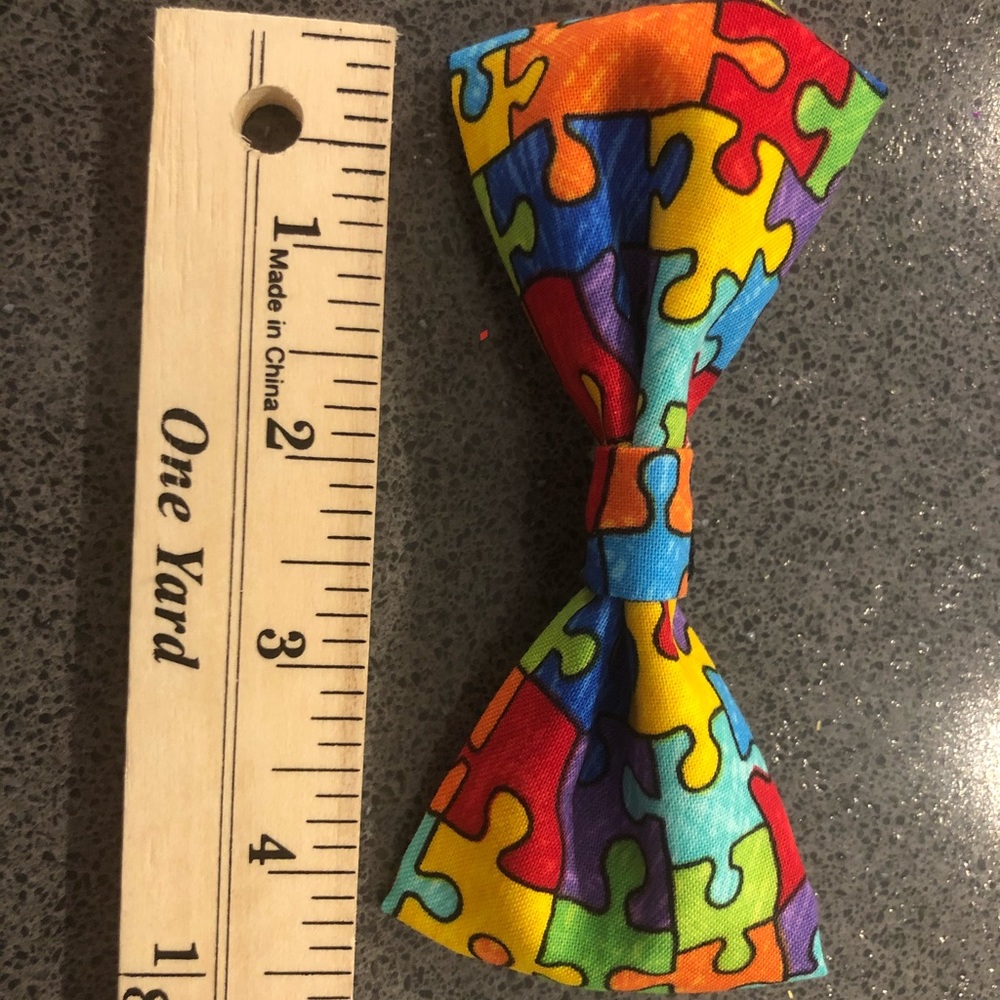 4.5 in hand-made clip-on bow tie